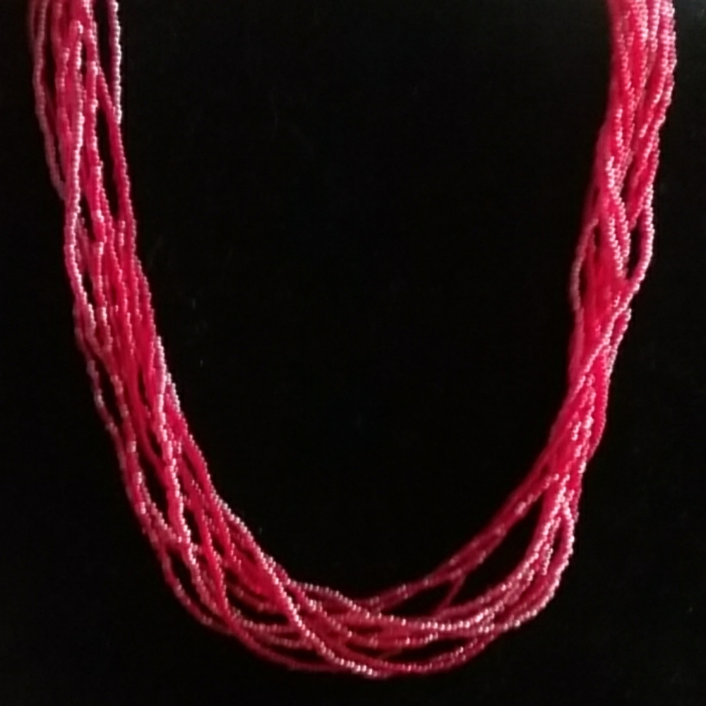 Avenue necklace